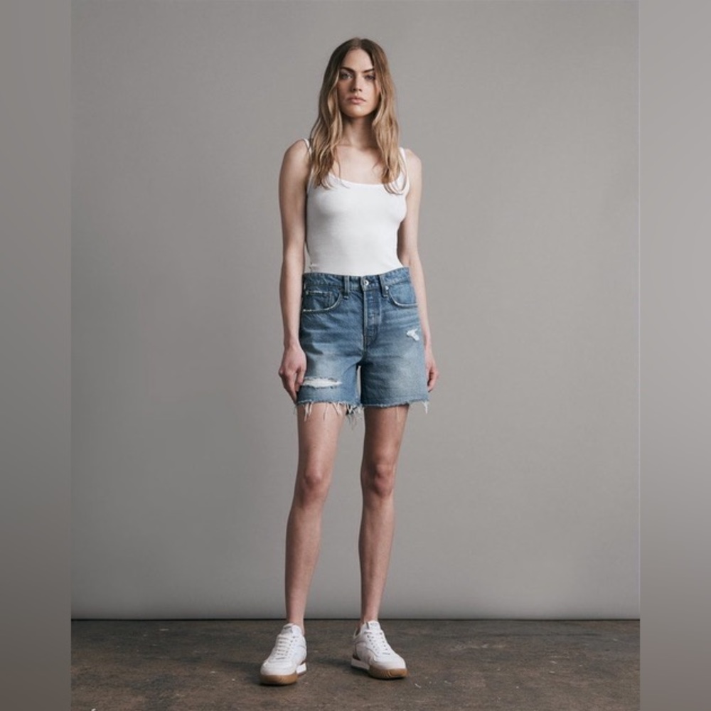 𝚁𝚊𝚐 & 𝙱𝚘𝚗𝚎 ~ Rosa Mid-Rise Boyfriend 5" Short - Hermosa